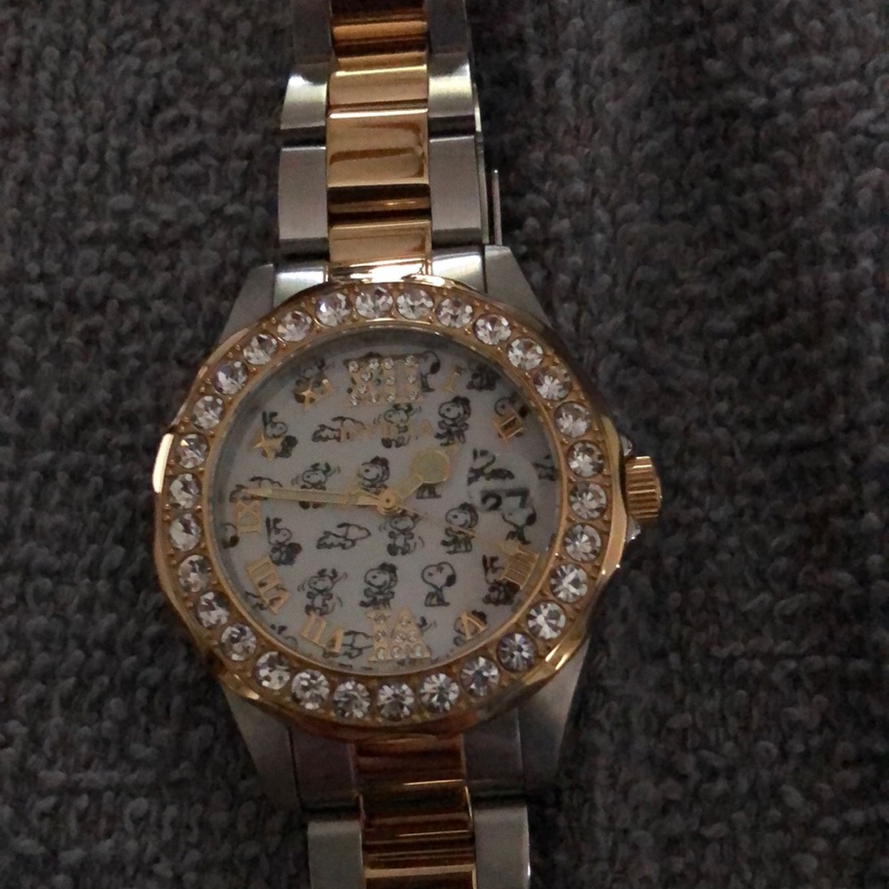 Brand new INVICTA Limited Addition watch.Peanut Character Snoopy perfect cond.